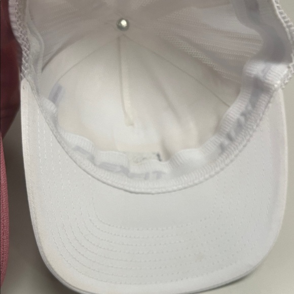 Travis Mathew Pink & White Men’s Fitted ball Caps size L / XL - Picture 11 of 16